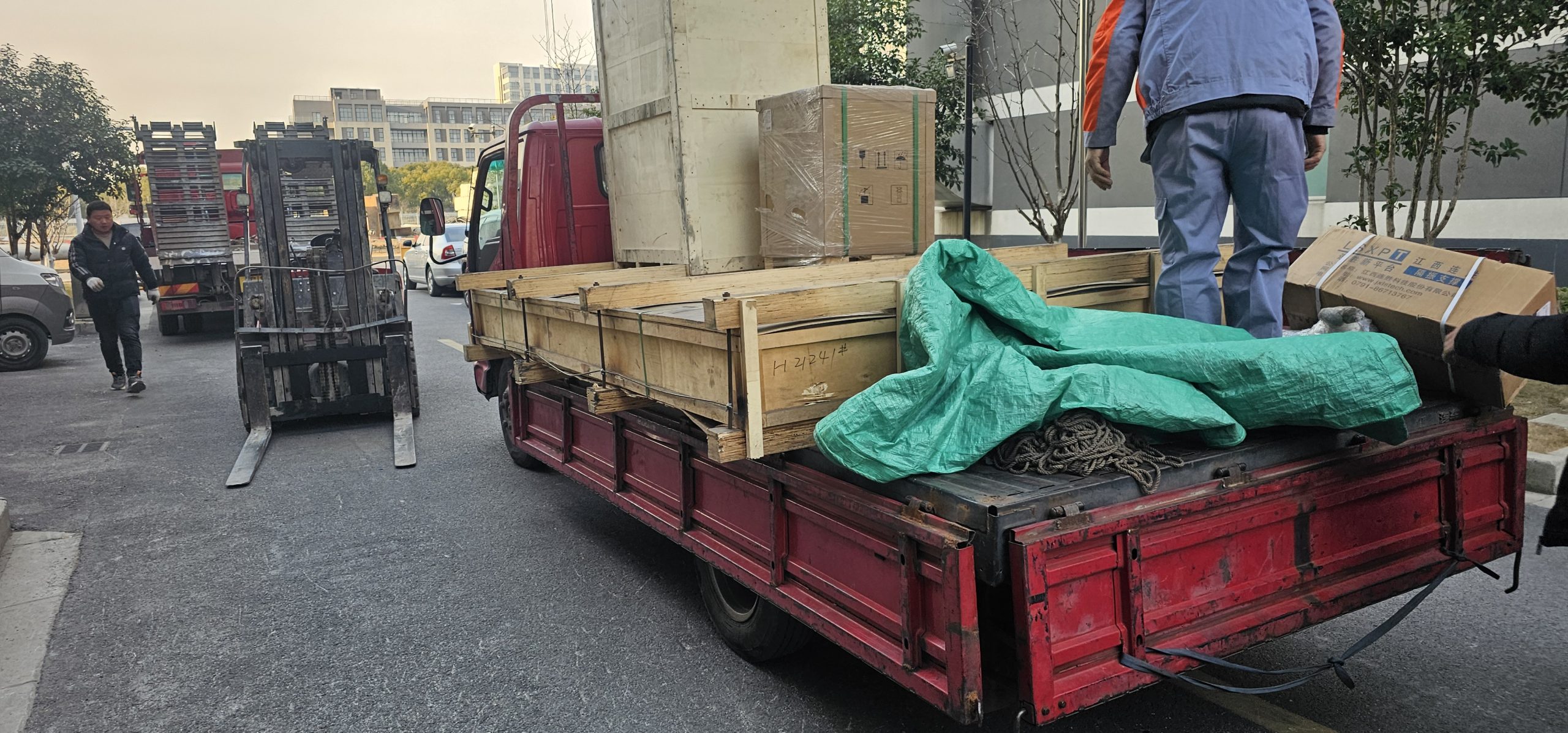 上海搬家公司搬家得多少钱一个月怎么做更稳妥？老师傅经验分享