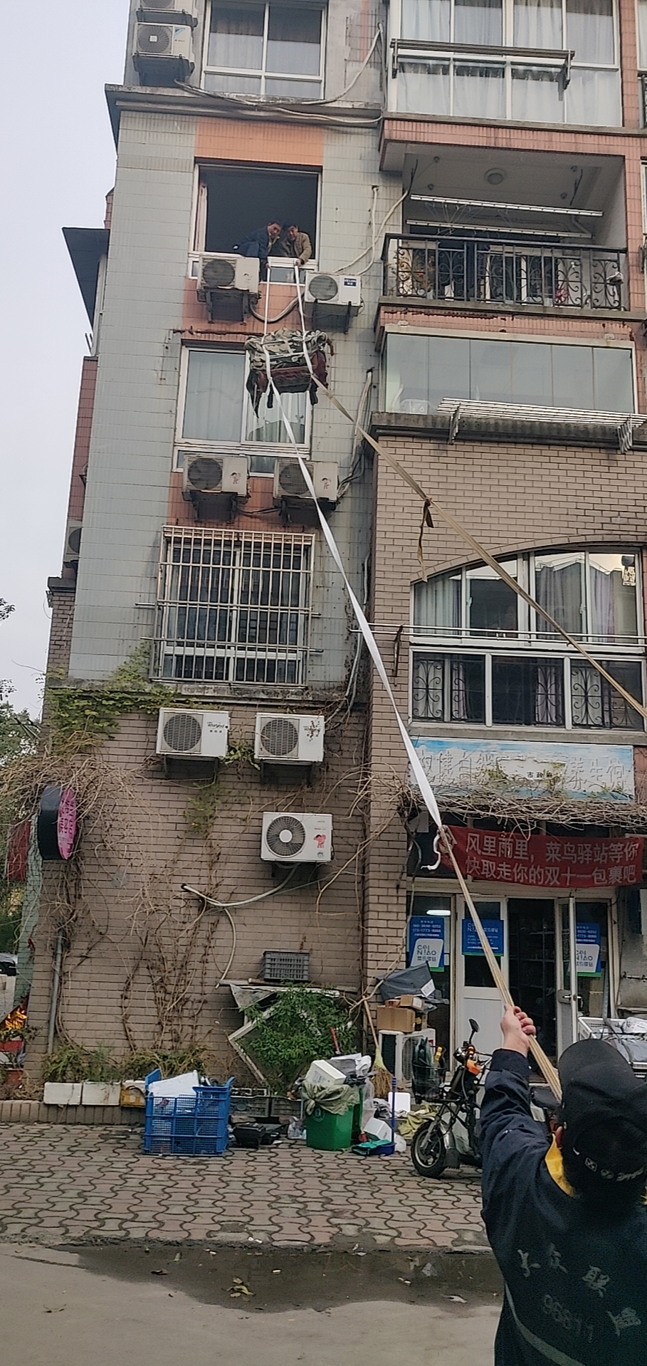 上海搬家自己搬怎么做更稳妥？老师傅经验分享