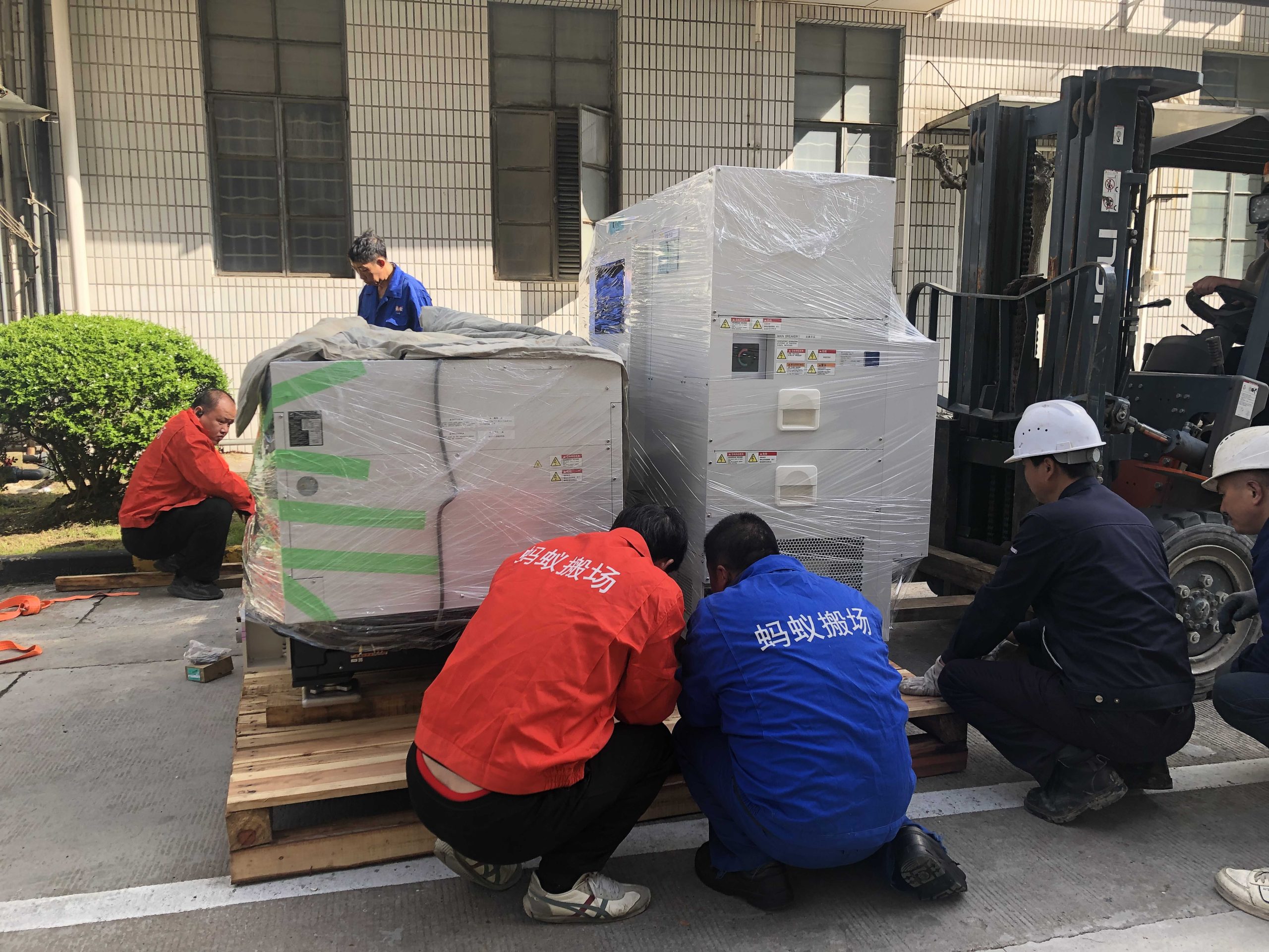 上海搬家公司服务电话是多少全攻略,搬家前必读
